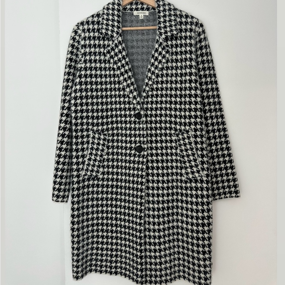 Max Studio, mid length coat new without tags size S